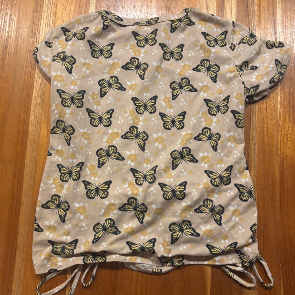 Butterfly Print Ruched Tan Top - Picture 3 of 4